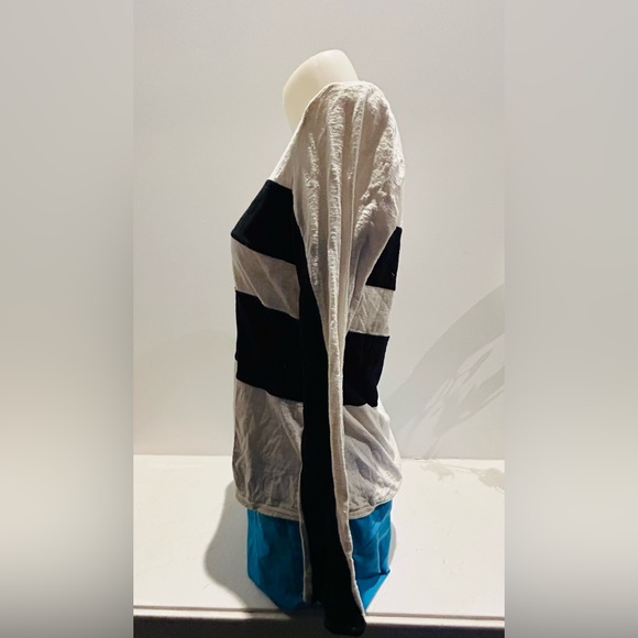 James Perse white and navy striped shirt. Cotton. Size 2 or medium. - Picture 3 of 7